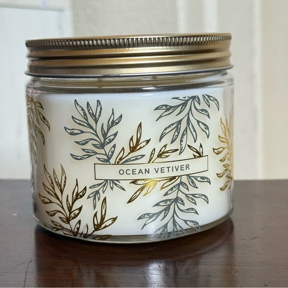 bellevue luxury candles Other - Bellevue Luxury Candles Ocean Vetiver - New